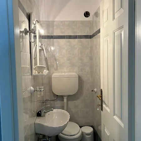 Anastasis House Apartman *